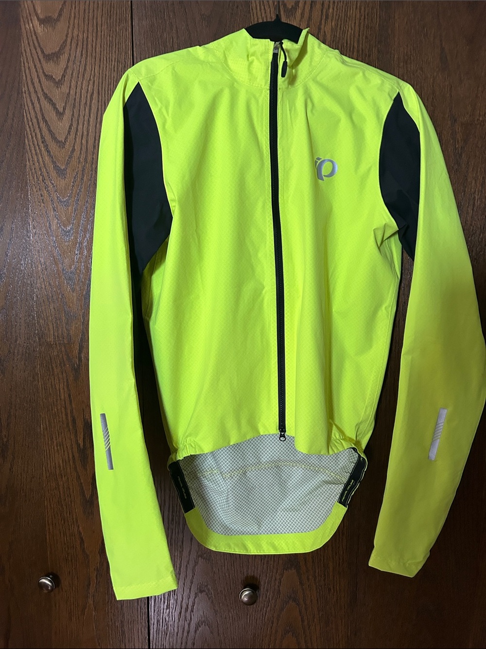 Pearl Izumi Men’s High-Vis Neon Yellow Cycling Jacket with Black Panels